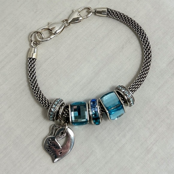 Brighton Beverly Glam Charm Bracelet Blue Crystals 5 Spacers, 1 Charm & Tin - Picture 2 of 10